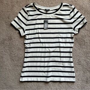 ✨NWT✨Express Black and Ivory Striped Ribbed Short Sleeve Tee size Medium